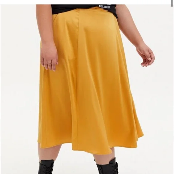 Golden Yellow satin tea length torrid skirt - Picture 4 of 8